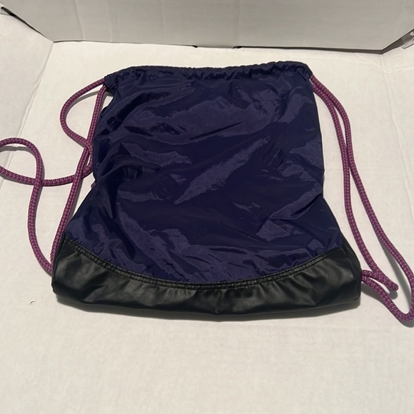 Nike sports bag - Picture 2 of 4